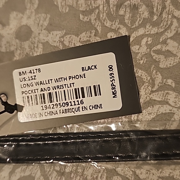 Embossed black wallet by Badgley Mischka. NWT RETAILS 59. - Picture 6 of 6